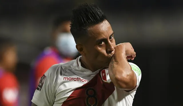 Christian Cueva convirtió el segundo gol de Perú frente a Venezuela en Caracas. Foto: AFP