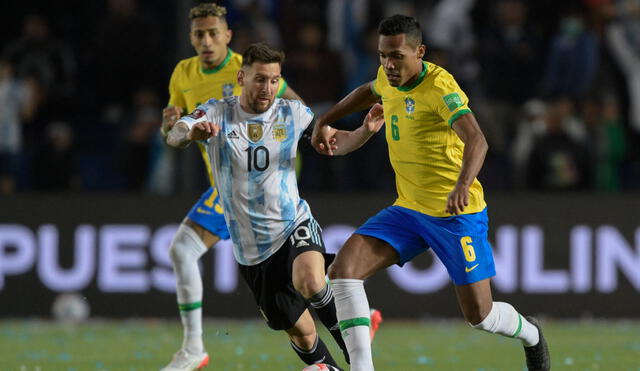En un partido muy friccionado, Messi no pudo demostrar su mejor juego. Foto: AFP