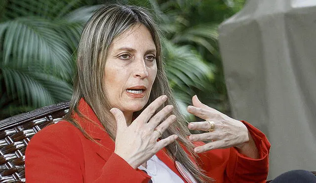 Postura. Presidenta del Congreso, María del Carmen Alva. Foto: La República