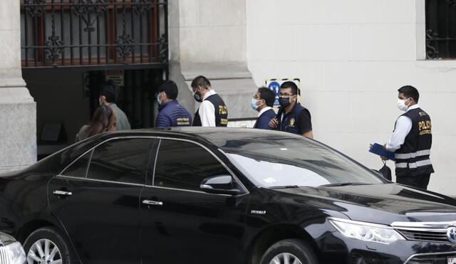 Equipo de la Fiscalía Anticorrupción ingresó a Palacio de Gobierno. Foto: Marco Cotrina/La República