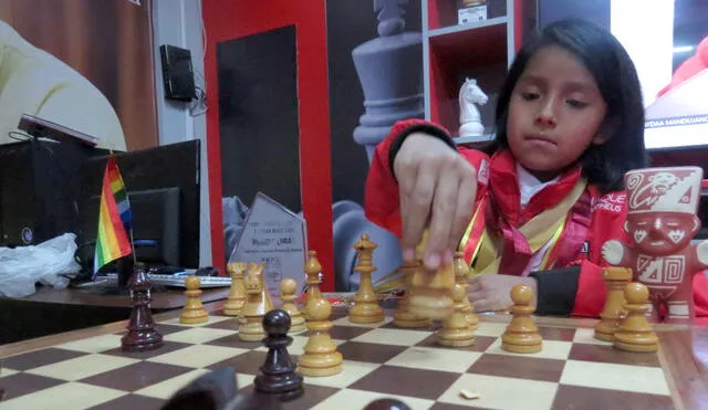 Adamaris Machaca practica para alcanzar su sueño de ser campeona mundial en ajedrez. Foto: La República