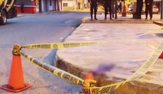 Policía cercó el lugar para evitar que curiosos contaminen la escena del crimen. Foto: Cultural Radio y Televisión