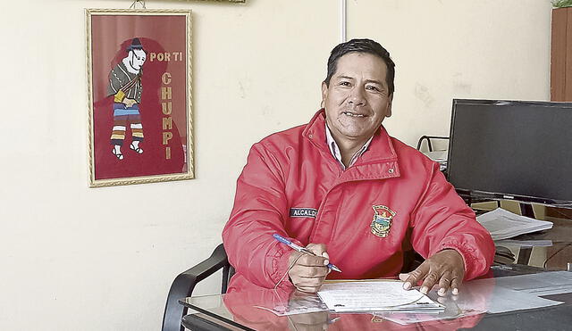 Posición. Adrián Geldres, alcalde de Chumpi, de la provincia de Parinacochas, Ayacucho. Foto: difusión