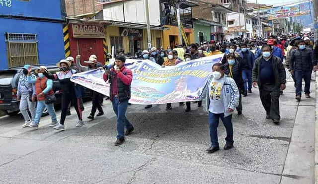 Huaracinos salieron a las calles para reclamar construcción de moderno nosocomio. Foto: Áncash Noticias.