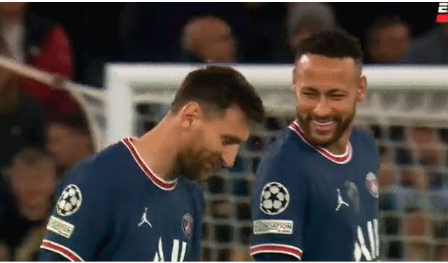 Messi y Neymar protagonizaron ameno momento previo al segundo tiempo ante el Manchester City. Foto: captura ESPN