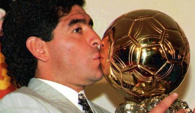 En 1995 recibió un Balón de Oro Honorífico por su trayectoria para compensarlo. Foto: La Nación.