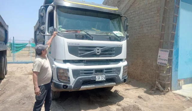 Policía logró recuperar el camión recolector tras asalto perpetrado por sujetos. Foto: TVI Noticias