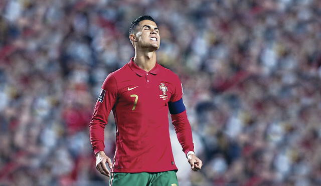 A lucharla. Cristiano Ronaldo deberá vencer a Italia para jugar la próxima Copa del Mundo. Foto: AFP