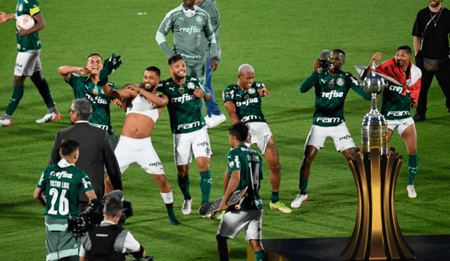 Palmeiras se coronó campeón de la Copa Libertadores 2021 tras superar 2-1 a Flamengo. Foto: AFP