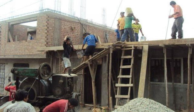 Para el jefe del COER, municipios deben verificar correcta construcción de viviendas. Foto: referencial/Andina.