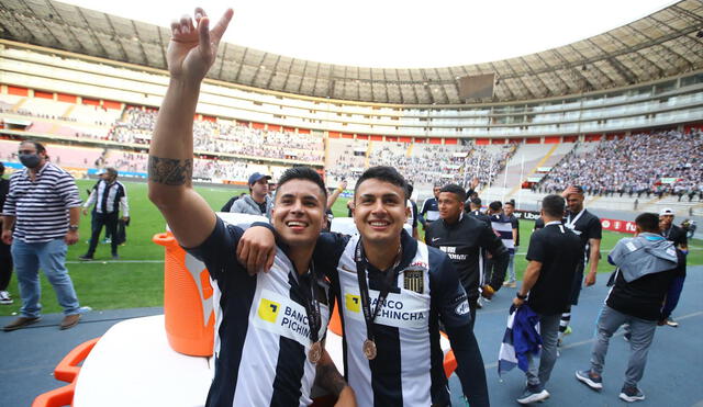 Ricardo Lagos y Jairo Concha celebran su primer título nacional. Foto: Liga de Fútbol Profesional