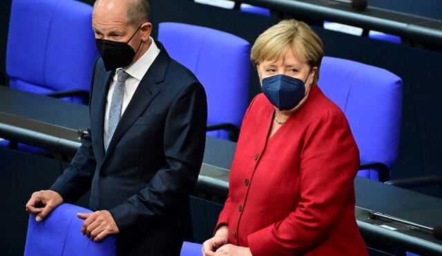 Merkel destacó que entre las funciones esenciales que cumple la OMS está la de aplicar las regulaciones sanitarias internacionales. Foto: AFP