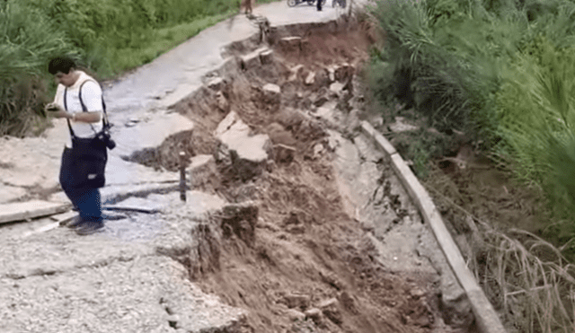 Carretera queda intransitable tras terremoto. Foto: captura / Facebook