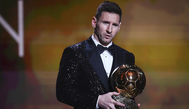 Lionel Messi se quedó con el Balón de Oro 2021 al mejor jugador del año. Foto: AFP