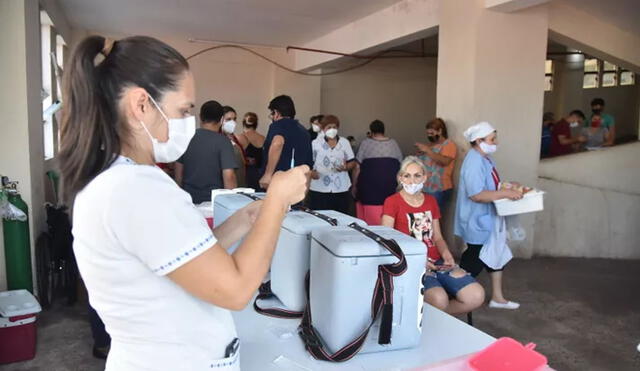 El Ministerio de Salud de Paraguay empleará una estrategia de vacunación casa por casa para intentar usar las vacunas. Foto: Ultima Hora