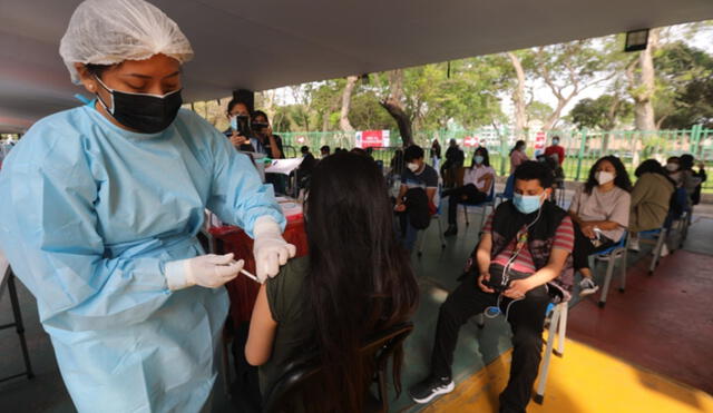 Más de 22 millones de personas recibieron la primera dosis contra la COVID-19. Foto: Minsa