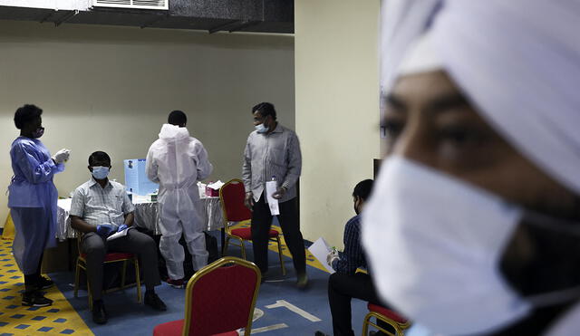 Autoridades de Arabia Saudita y Emiratos Árabes Unidos confirmaron que los primeros casos de la variante ómicron son provenientes de África. Foto. AFP/referencial