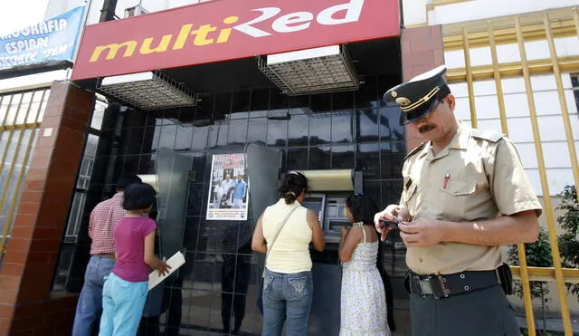 Veliz Noriega anunció que reforzarán vigilancia en cajeros de bancos de la región. Foto: Andina.