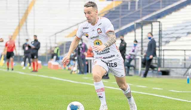 Bicolor. ‘Lava’ está por terminar su nacionalización. Ya no ocupará plaza de extranjero. Foto: Liga 1