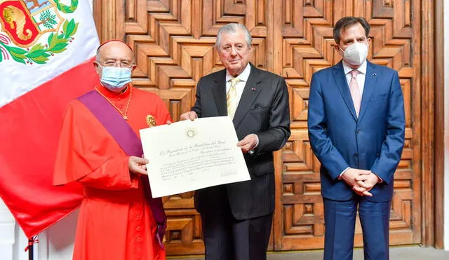 Maúrtua hizo énfasis en el esfuerzo del cardenal por mantener el diálogo político y el cumplimiento del Acuerdo Nacional. Foto: @CancilleriaPeru