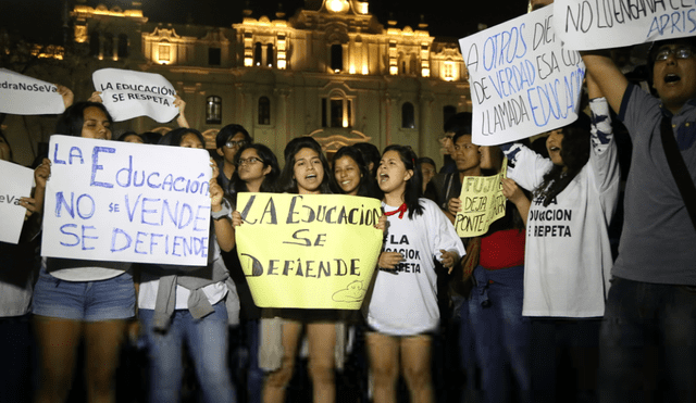 Colectivos marcharon en 2016 cuando Congreso atacó la reforma universitaria. Foto: Archivo La República