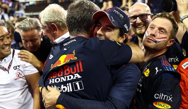'Checo' Pérez y Max Verstappen son compañeros en Red Bull desde este año. Foto: Twitter Sergio Pérez