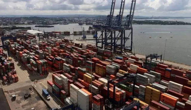 Crisis global de contenedores. Para ESAN, la poca disponibilidad de espacios para transporte marítimo muestra una reducción en la oferta, lo cual eleva los costos. Esto afecta principalmente a las Mypes. Foto: EFE