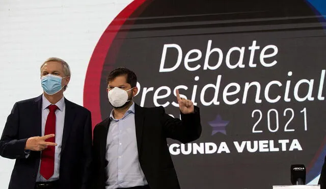 José Antonio Kast y Gabriel Boric tuvieron su primer cara a cara el viernes en el debate presidencial de Archi. Foto: AFP