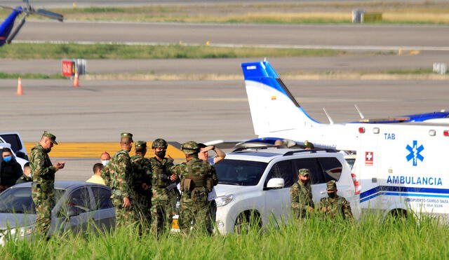 Los soldados vigilan el Aeropuerto Camilo Daza después de dos explosiones. Foto: AFP