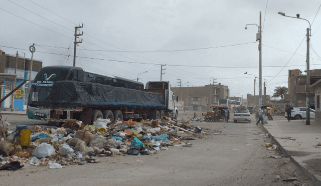 La Defensoría constató que en la avenida Chiclayo en José Leonardo Ortiz el problema de la basura es crítico. Foto: Defensoría del Pueblo