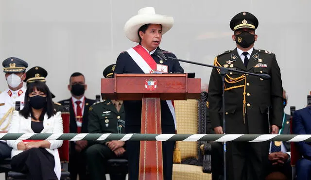 El mandatario Pedro Castillo dio un discurso en la ceremonia de graduación de los alféreces y subtenientes de la Escuela Militar de Chorrillos. Foto: Presidencia