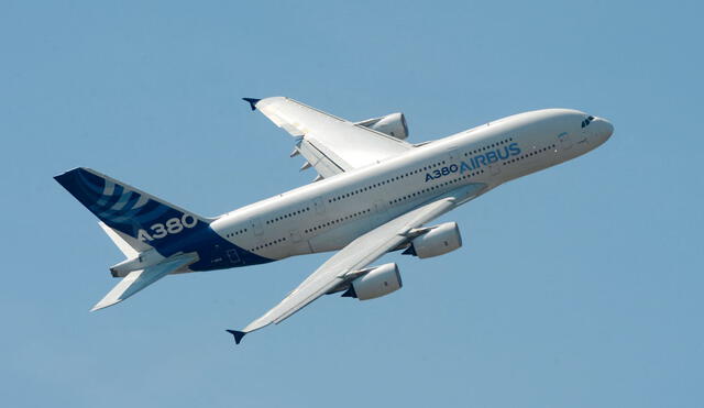 El color blanco de los aviones resiste mejor la radiación solar. Foto: AFP