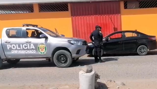 Agentes policiales de la comisaría de Huanchaco fueron los primeros en llegar a la escena del crimen. Foto: difusión