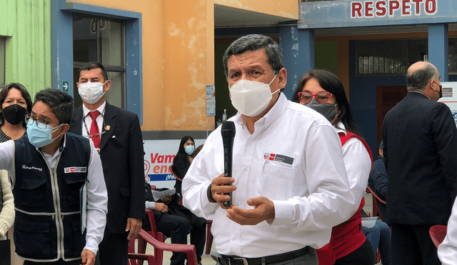 El titular de Salud participó en un evento de difusión de la aplicación de la tercera dosis contra la COVID-19. Foto: Gianella Aguirre / URPI-LR