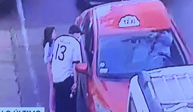 Sujeto escapó del lugar en un taxi rojo de placa F7C193. Foto: Latina Noticias