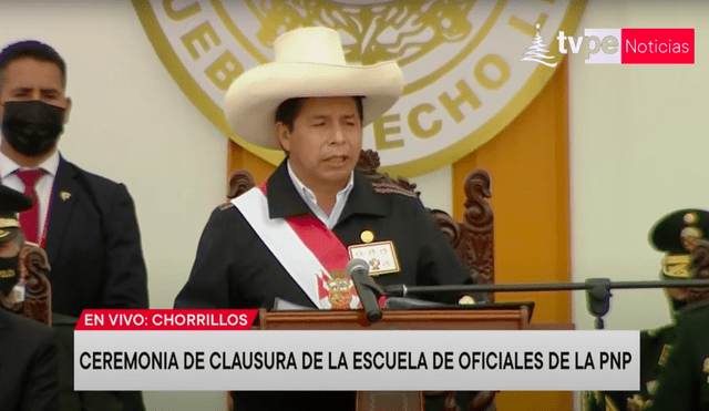 Pedro Castillo participó de la Ceremonia de clausura de la Escuela de Oficiales de la PNP. Foto: captura de TV Perú