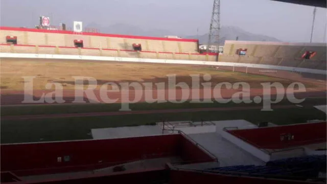 La falta de mantenimiento conllevó a que el estadio se encuentre en mal estado. Foto: La República