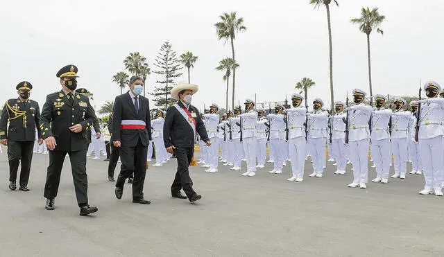 Ceremonia. El presidente Pedro Castillo asistió a la graduación de oficiales de la Policía. Foto: difusión