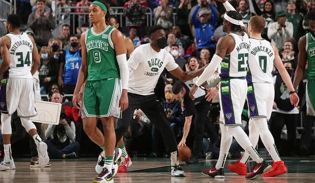 Bucks remontó el partido contra Celtics en el último cuarto. Foto: AFP