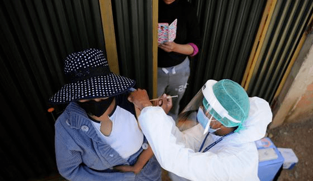 Más de 3,5 millones de personas cuentan con la pauta completa de vacunación en Bolivia. Foto: AFP