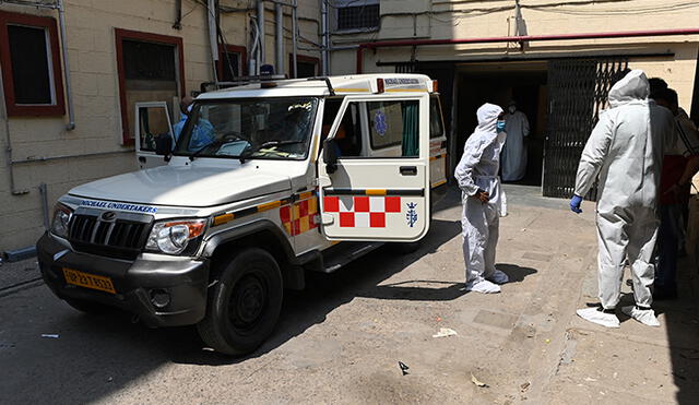 La pareja reveló a los médicos que atendió la emergencia que habían realizado el parto al ver un video de YouTube. Foto: AFP/referencial