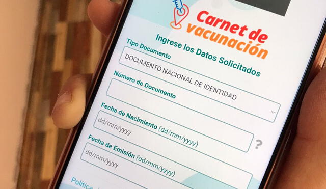 Ingresa a la app de Carnet de vacunación del Minsa para obtener tu certificado. Foto: La República