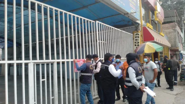 Fiscalizadores realizaron operativo junto a personal policial. Foto: Municipalidad de Camaná
