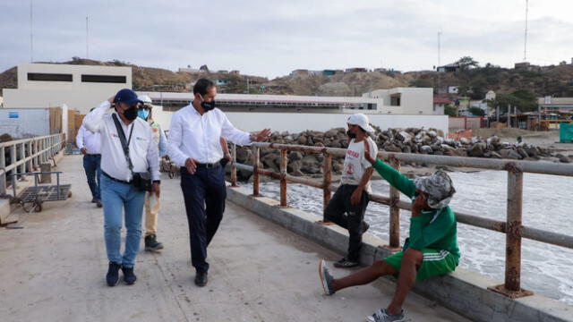 Ministro inspecionó caletas de Piura. Foto: Produce