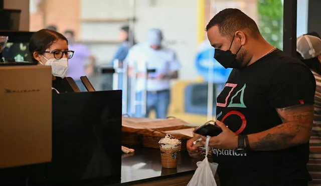 La tasa oficial del BCV, así como el dólar paralelo de DolarToday y Monitor Dólar, es relevante para las transacciones en Venezuela. Foto: AFP