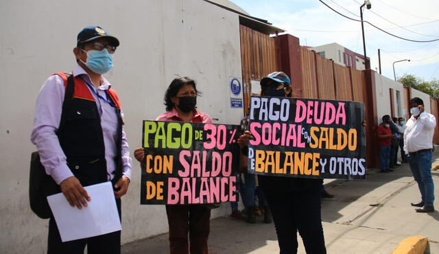 Los profesores señalan que el pasado 21 de diciembre, el Gobierno Regional de Arequipa autorizó a las Ugel el pago de este derecho. Foto: Zintia Fernández/La República