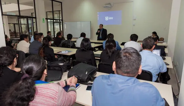 Un total de 27 docentes fueron nombrados. Foto: difusión