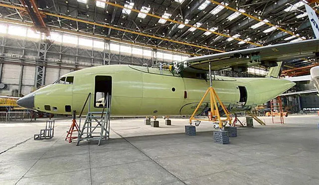 Atraso. En octubre de este año una comisión PNP constató que, por falta de pago, la fábrica del Antonov solo avanzó un 30%. Foto: difusión