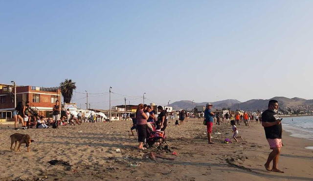 Ciudadanos asistieron en familia a la playa Las Conchitas de Ancón. Foto: Mary Aranda/URPI-LR