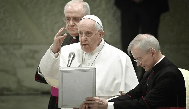 El papa Francisco presidió la primera misa del 2022 este 1 de enero, desde el Vaticano. Foto: AFP